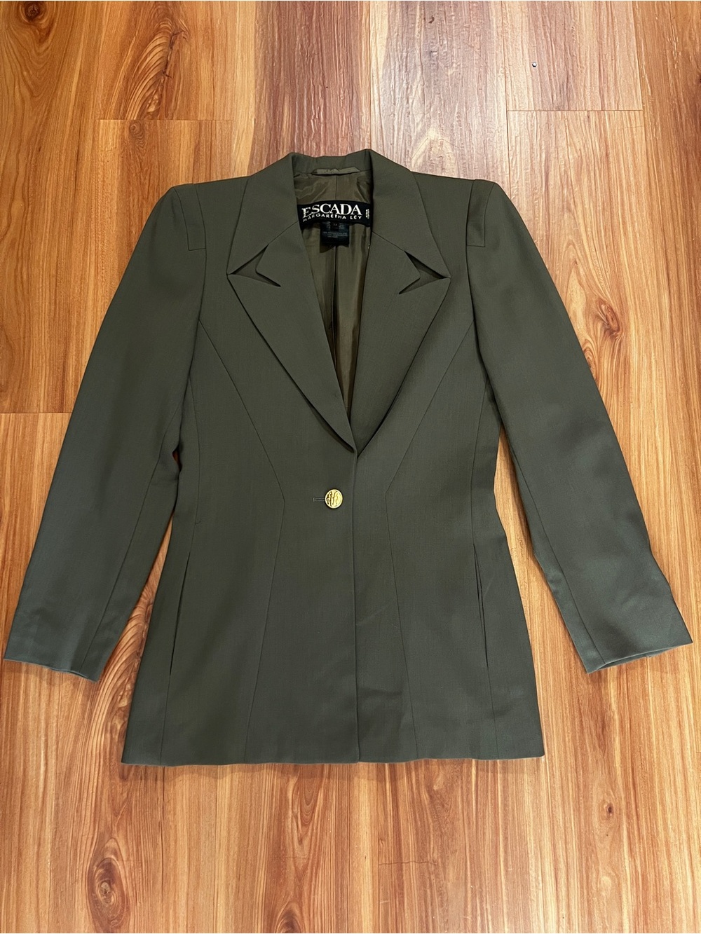 Vintage Escada Olive Green Single-Button 2 Piece Suit and Pants Size 34 or Small